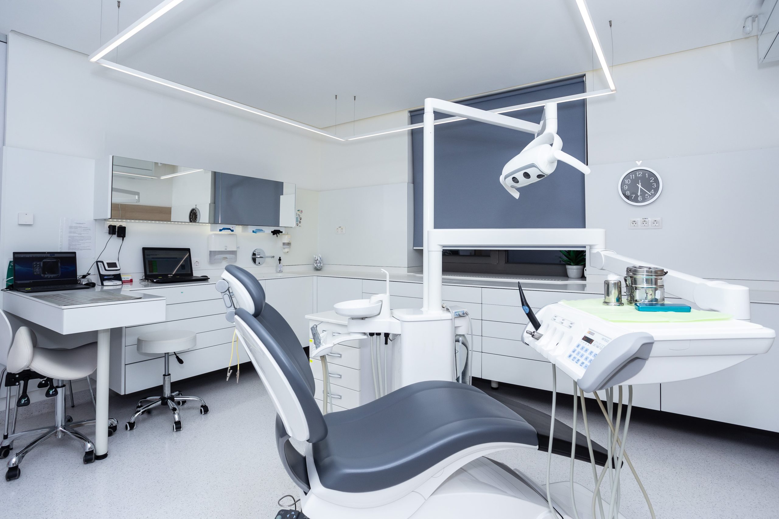 Estetical Dentis Oradea 2023 interior cabinet stomatologic 3 scaled